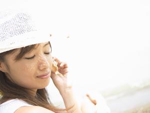 ベビーマッサージにも使えるホホバオイルとは